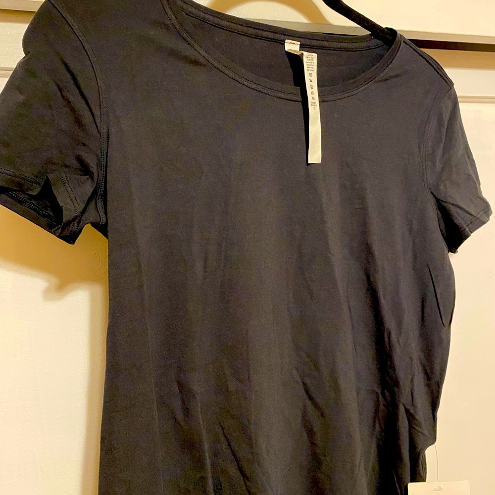 Brand new Lululemon Love Crew black with tag. Size 4